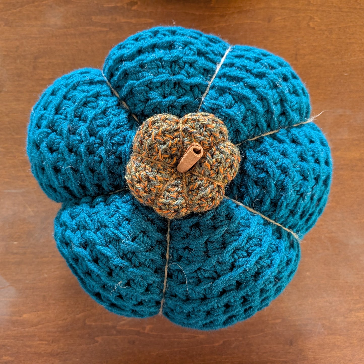 Crochet Pumpkins - The Right-Round