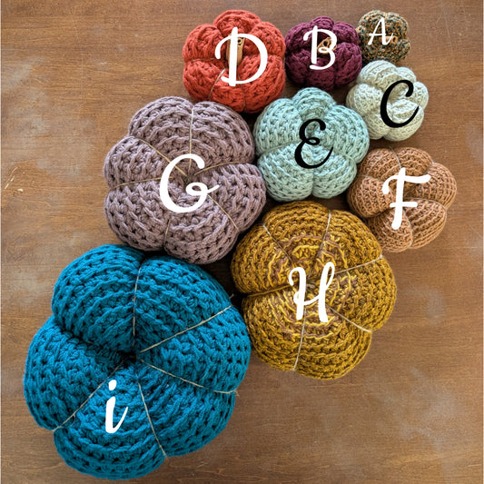 Crochet Pumpkins - The Right-Round